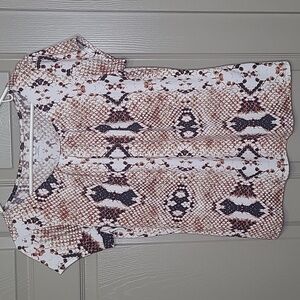 Worthington Petite Snake skin print short sleeve top size petite large